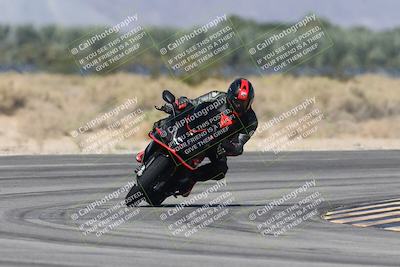 media/Oct-13-2025-Moto Forza (Mon) [[a66d839500]]/3-B Group/Session 3 (Turn 16)/